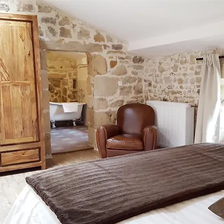 De Combeau 4*