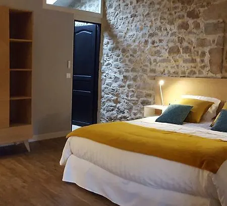 De Combeau 4* Tauriers