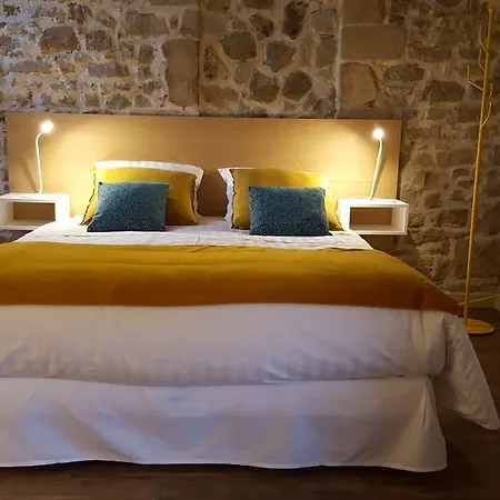 De Combeau Bed & Breakfast Tauriers