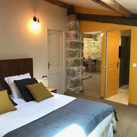 De Combeau 4*